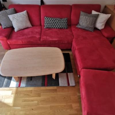 Couch mit Bettfunktion und Stauraum inkl Hocker - thumb