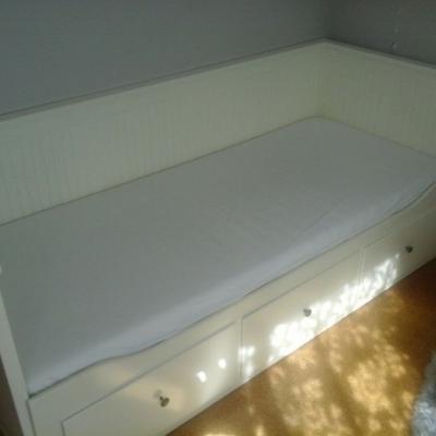 Bett mit Matratzen ausziehbar Doppelbett. - thumb