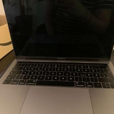 AppleMacBookPro 13 2019 Touchbar - thumb