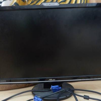 Asus Lcd monitor Hdmi 1.3 Mega pixel kamera, 50x35 cm+ VGA Kabel - thumb