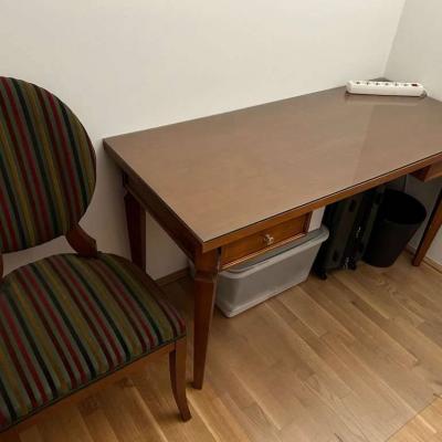 Schreibtisch mit Polsterstuhl und Glasplatte 60x140 - thumb