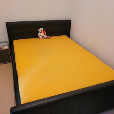 Bett 140x200cm mit Matratze und Lattenrost und Nachkästchen - thumb
