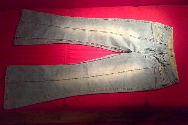 Damenkleidung Shirts Jeans Kleider