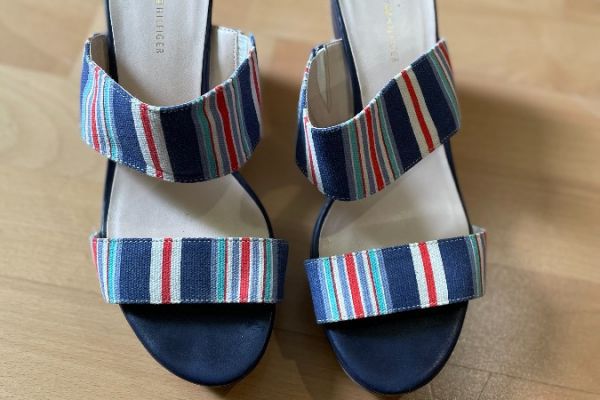 Tommy Hilfiger Pantoffel Gr. 38, NUR 2 Mal angezogen, SUPER PREIS!