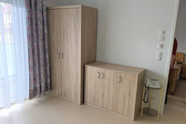 Großer und kleiner Kasten für Zimmer