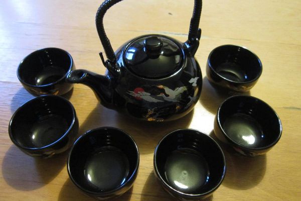 Asien - Teeservice - Kanne + 6 Teeschalen - schwarz