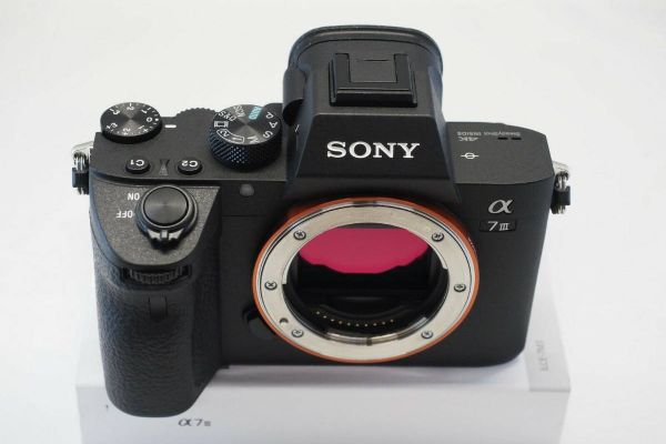 Sony Alpha 7 III mit Objektiv AF E 28-70mm 3.5-5.6 OSS