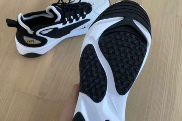 Nike Schuhe (Neu)