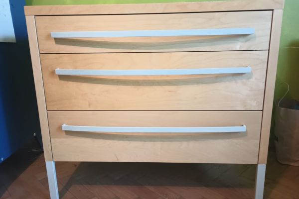 Kommode 35.5"W Honey Maple Dresser