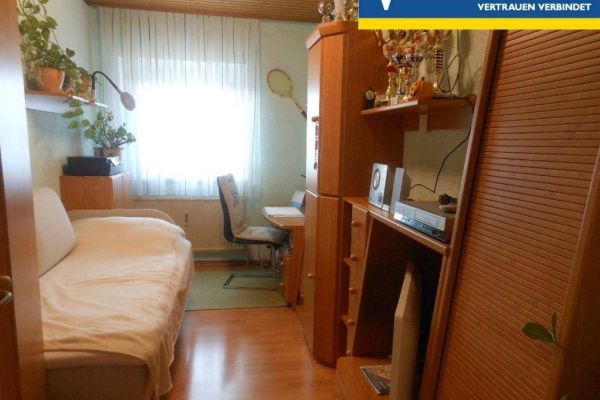 Studentenzimmer in 3-er WG ab Mitte November 2023 verfügbar