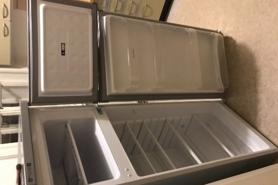 Verkaufe Standkühlschrank - Bild 1