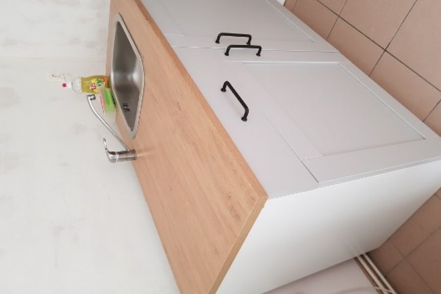 Ikea Küchenschrank (160 Euro) - Bild 1