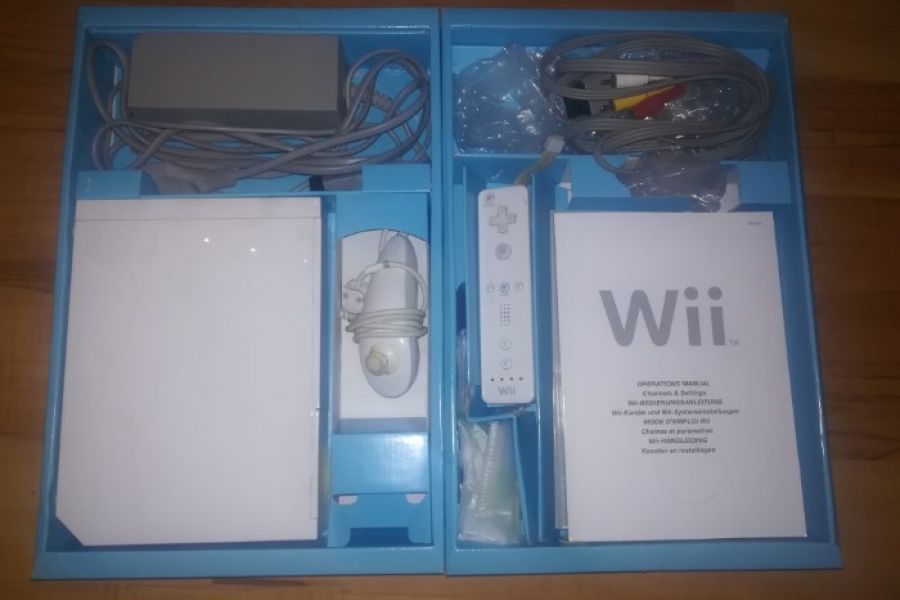 Nintendo Wii, kaum genutzt, neuwertig - Bild 1