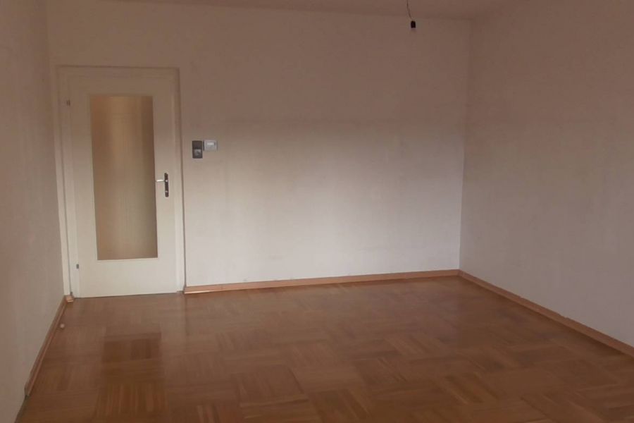 3 Zimmer Wohnung zu verkaufen (WG geeignet) - Bild 1