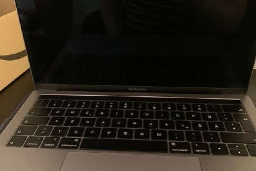 AppleMacBookPro 13 2019 Touchbar - Bild 1