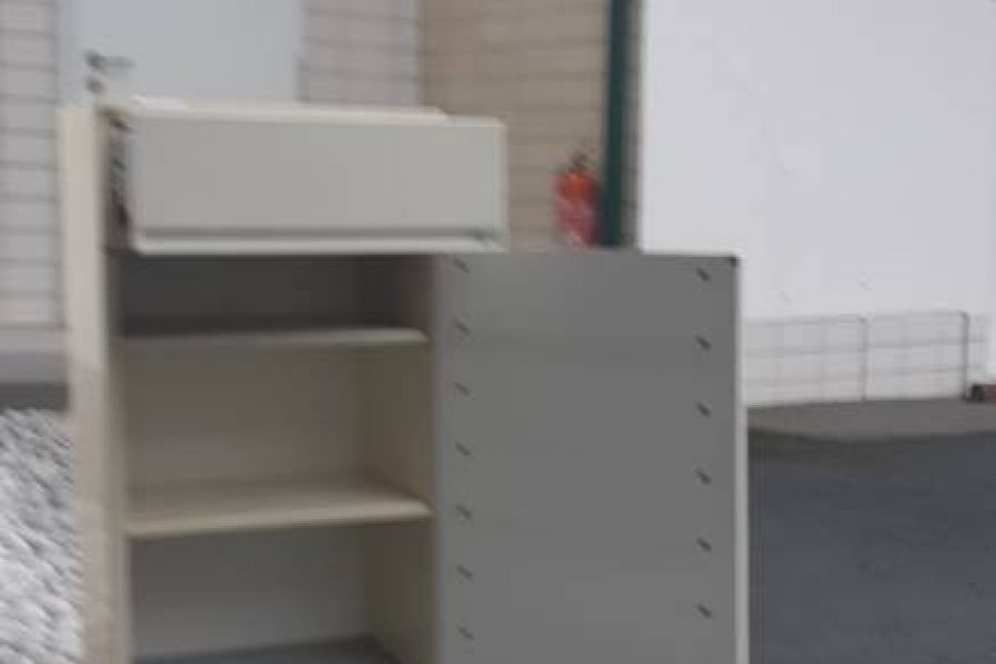 BIETE  günstig :  hochwertige, neuwertige Möbelstücke - Bild 2