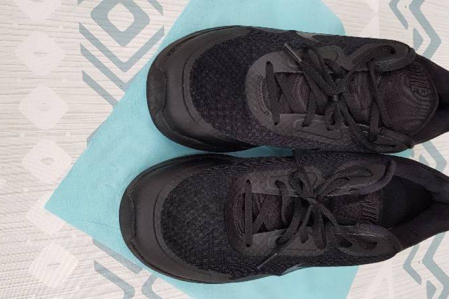 Nike Sportschuhe Größe 47,5 in schwarz - Bild 3