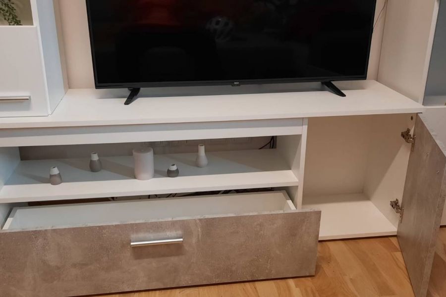 Stylische beleuchtete Wohnwand, Couchtisch mit Stauraum betongrau/weiß - Bild 2