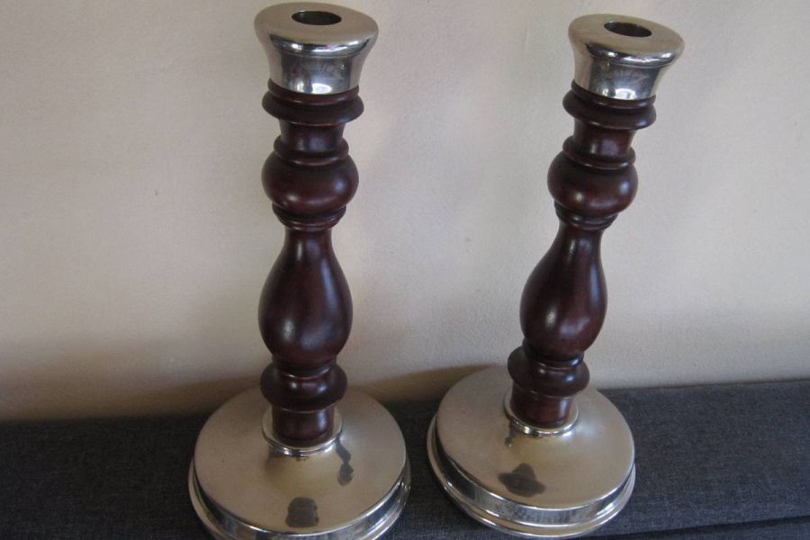 2 Stück alte schöne Kerzenständer - Holz - Metall - Höhe 29,5cm - Bild 2