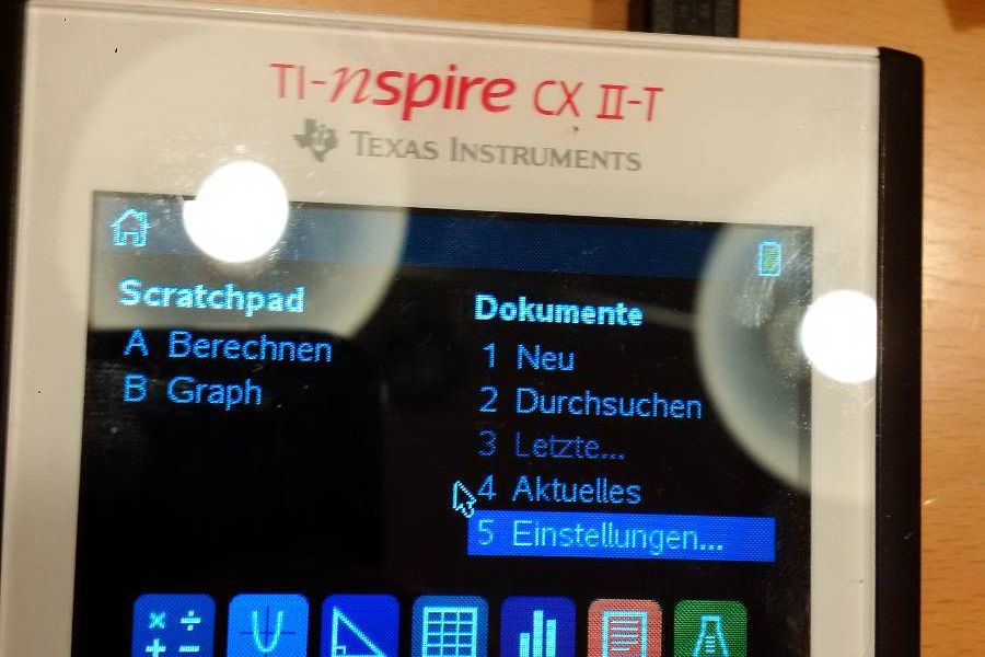 Mathematischer Rechner für ZentralMatura geeignet neuwertig mit Rechnu - Bild 1