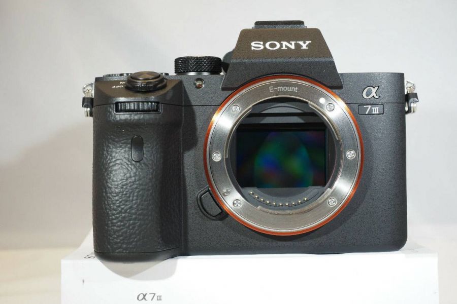 Sony Alpha 7 III mit Objektiv AF E 28-70mm 3.5-5.6 OSS - Bild 2