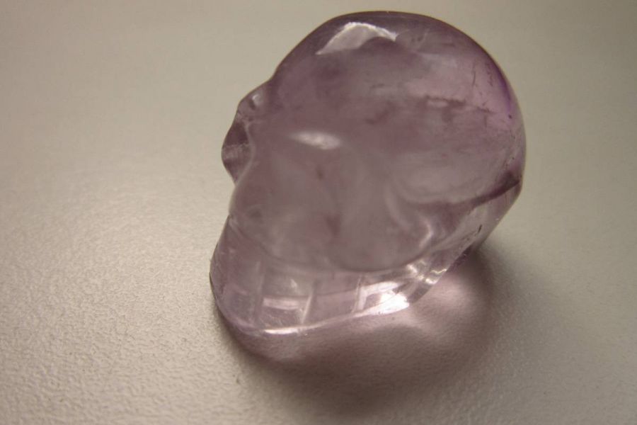 Amethyst Skull - Totenkopf - Kristallschädel - Schnitzhandwerkskunst - Bild 1