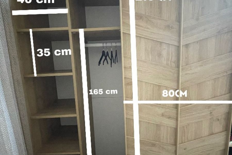 Schwebetürenschrank aus holz + mit Spiegel - Bild 1