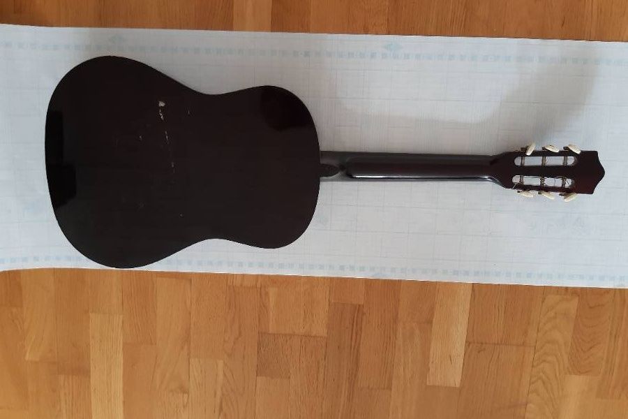 Gitarre mit Solo Tuner - Bild 3