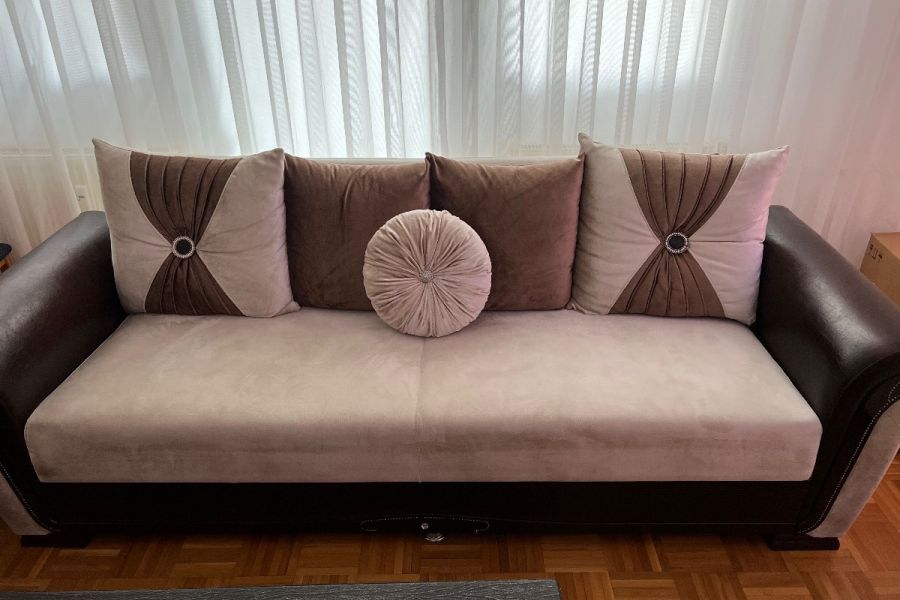 Schlafsofa / Couch mit Stauraum und Bettfunktion - Bild 1