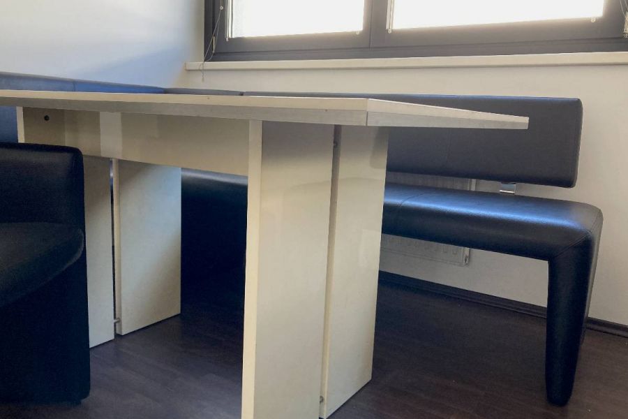 3-teilige Essgarnitur | Tisch, Eckbank & Hocker - Bild 3