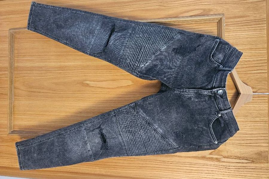 Zerrissene Jeans - Bild 3