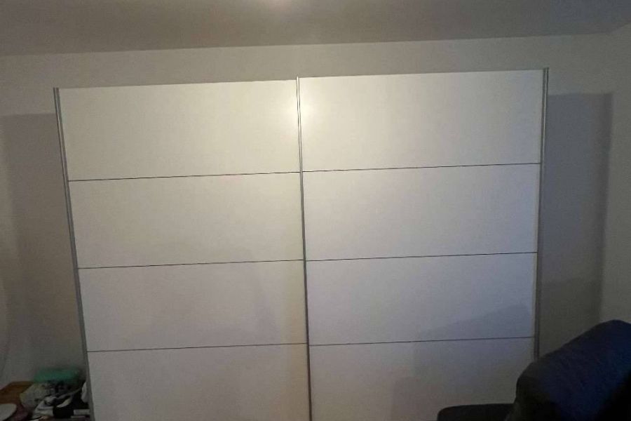 Schiebetürenschrank - Bild 1