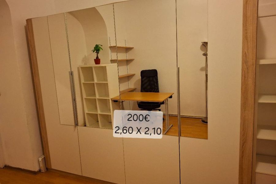 Kleiderschrank 2,60 X 2,10 mit Spiegel - Bild 1