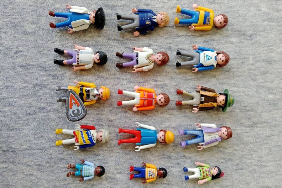 15 Teiliges Playmobil Figuren Set, KOMPLETTES Set abzugeben FIXPR.20€ - Bild 2