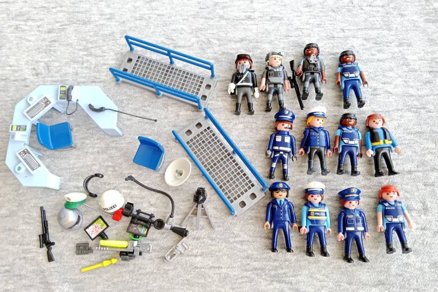 Playmobil Set, Polizei Telefonzentrale und div. Figuren mit Zubehör - Bild 2