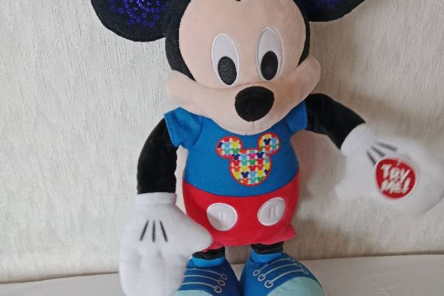 Disney Minni Maus, Ohren wechseln Farbe, macht Musik,spricht englisch - Bild 5