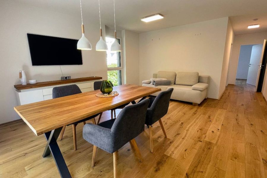 MÖBLIERTE 3 ZIMMER WOHNUNG mit Balkon | DAS KREMSERBERG | MÖBLIERT - Bild 2