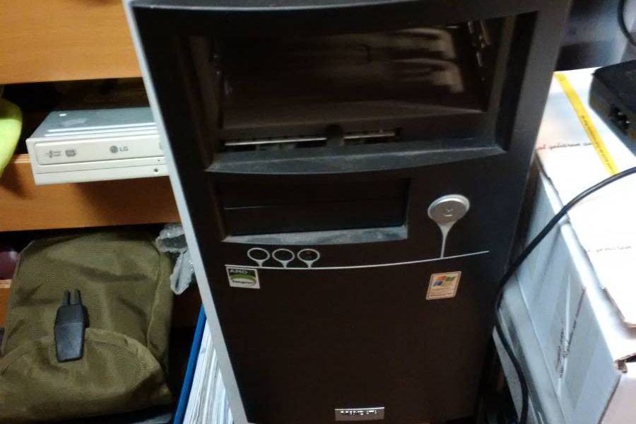 Standcomputer Marke Dell um 90euro - Bild 1